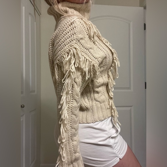 FOREVER21/ fringe knit sweater - Picture 5 of 8